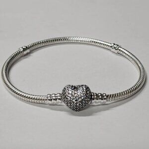 Pandora Moments Sparkling Love Heart Clasp Snake Chain Bracelet 7.9in